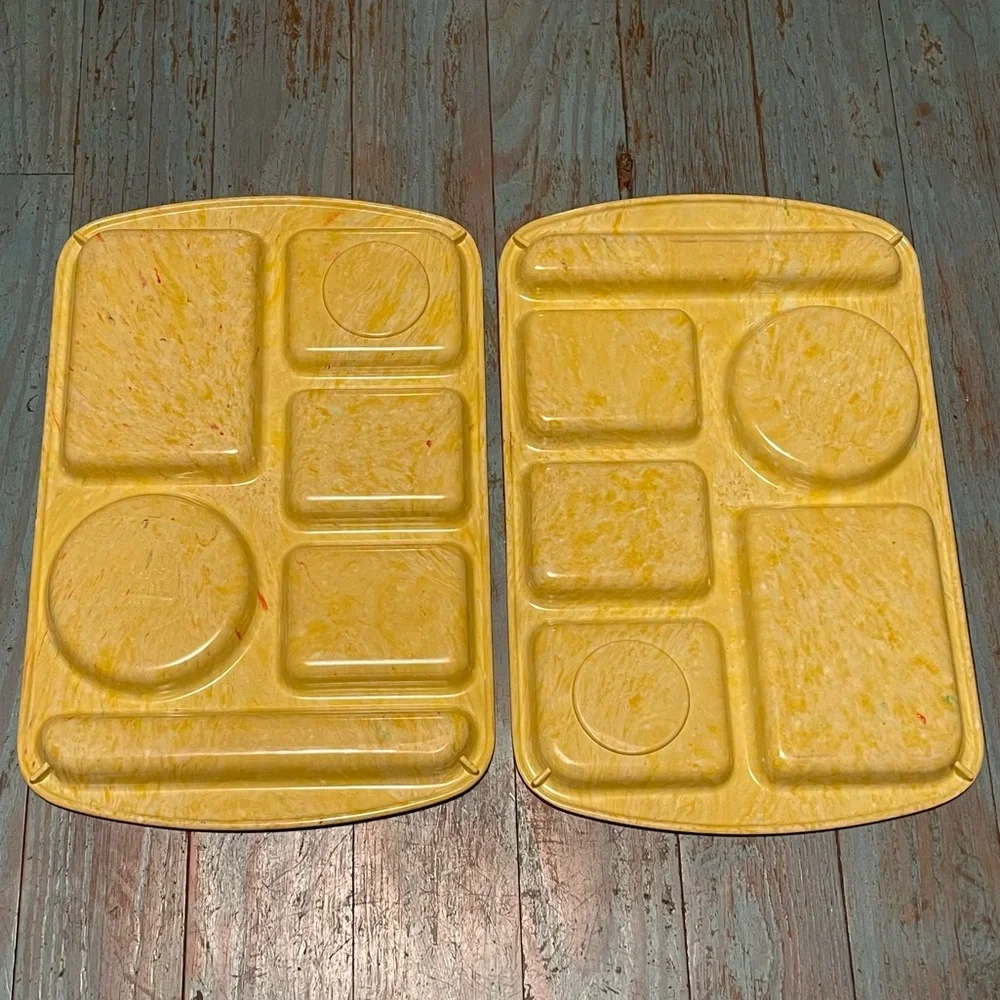 2 vintage melamine cafeteria trays - Picture 2 of 3